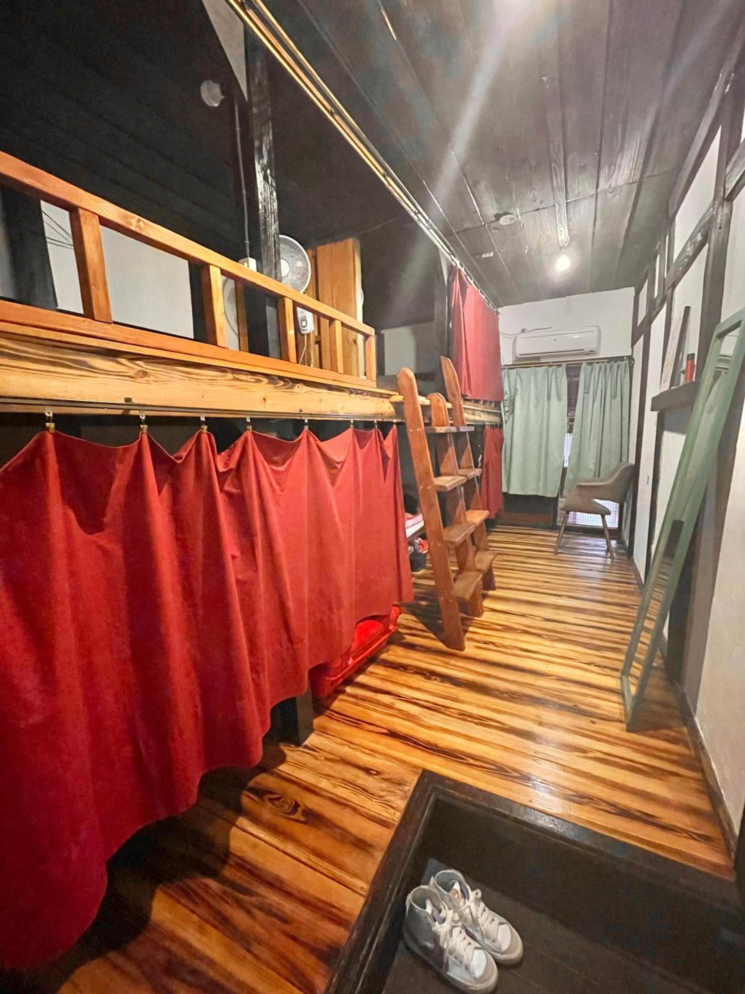 Hotel 月光荘沖縄 Naha Exterior foto